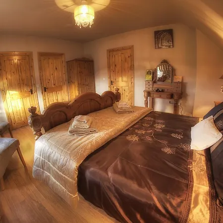 לינה וארוחת בוקר Walkers Nest קרלינגפורד